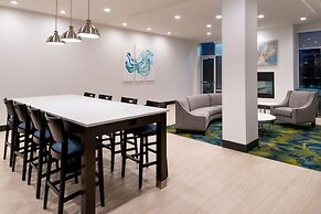 Holiday Inn Hotel & Suites Farmington Hills - Detroit NW by IHG