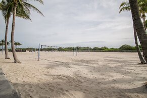 2 Bedroom 2 Bath Penthouse on the Beach