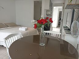 Monterrico Suites Hotel