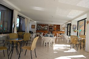 Nicos & Olympia Apartments