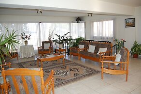 Nicos & Olympia Apartments