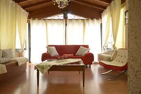 Villa Marisa bed breakfast and books