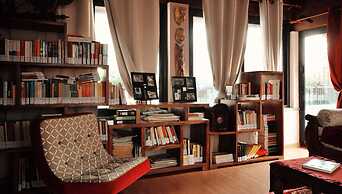 Villa Marisa bed breakfast and books