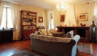 Villa Marisa bed breakfast and books