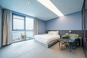 Louis Boutique Hotel