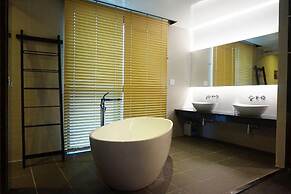 Louis Boutique Hotel