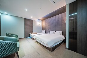 Louis Boutique Hotel