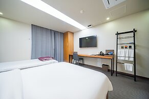 Louis Boutique Hotel