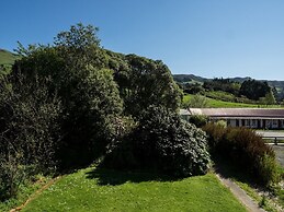 Duvauchelle Seaside Motel