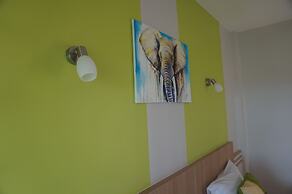 Phant at Thalang Service Apartment