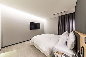Suwon Saint Hotel