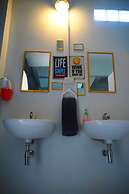 Wayla Hostel - Adults Only