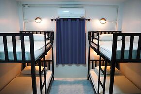 Wayla Hostel - Adults Only