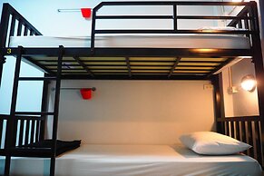 Wayla Hostel - Adults Only