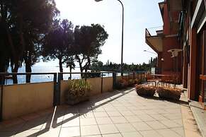 Appartamento Fronte Lago