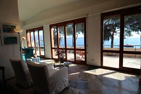 Appartamento Fronte Lago