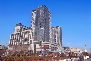 Railway Station Splendid Elegant Apartment