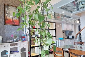 Railway Station Splendid Elegant Apartment