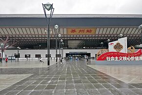 Railway Station Splendid Elegant Apartment