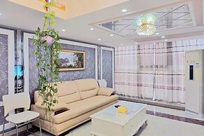 Railway Station Splendid Elegant Apartment