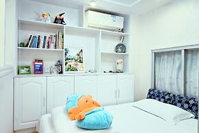 Railway Station Splendid Elegant Apartment