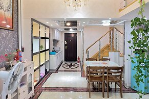 Railway Station Splendid Elegant Apartment