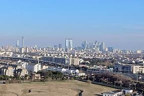 Railway Station Splendid Elegant Apartment