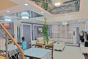 Railway Station Splendid Elegant Apartment