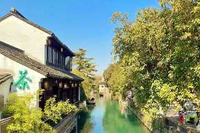 Railway Station Splendid Elegant Apartment