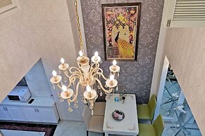 Railway Station Splendid Elegant Apartment