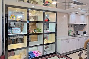 Railway Station Splendid Elegant Apartment