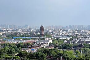 Railway Station Splendid Elegant Apartment