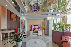 Railway Station Splendid Elegant Apartment