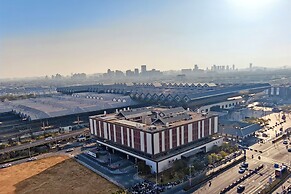 Railway Station Splendid Elegant Apartment