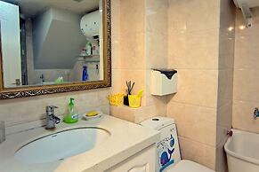 Railway Station Splendid Elegant Apartment