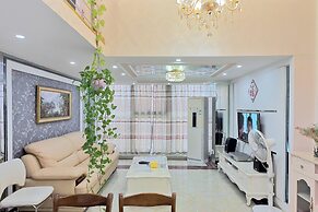 Railway Station Splendid Elegant Apartment