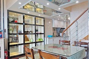 Railway Station Splendid Elegant Apartment