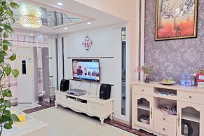 Railway Station Splendid Elegant Apartment