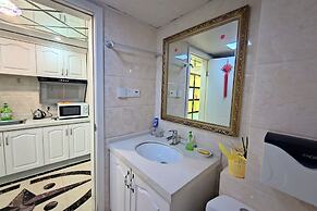 Railway Station Splendid Elegant Apartment