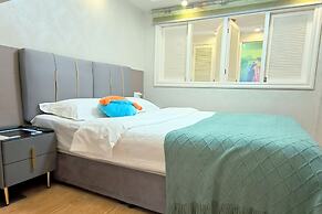 Railway Station Splendid Elegant Apartment