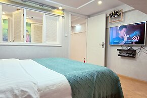 Railway Station Splendid Elegant Apartment