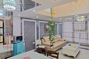 Railway Station Splendid Elegant Apartment