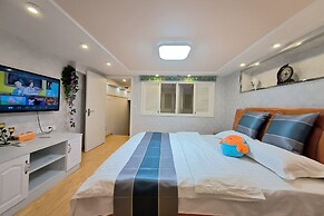 Railway Station Splendid Elegant Apartment