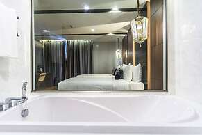 Stay with Nimman Chiang Mai