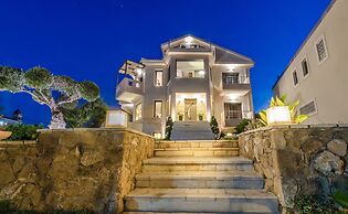 Pasithea Elegant Villa