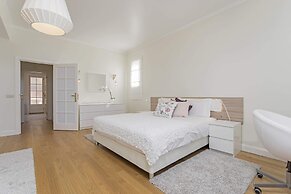 Vila Eucalipto by An Island Apart