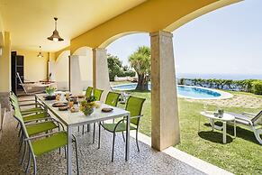 Vila Eucalipto by An Island Apart