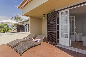 Vila Eucalipto by An Island Apart