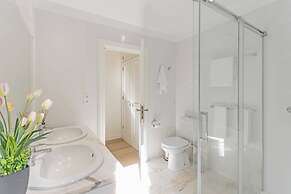 Vila Eucalipto by An Island Apart