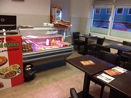 Guest House Amsterdam - Hostel